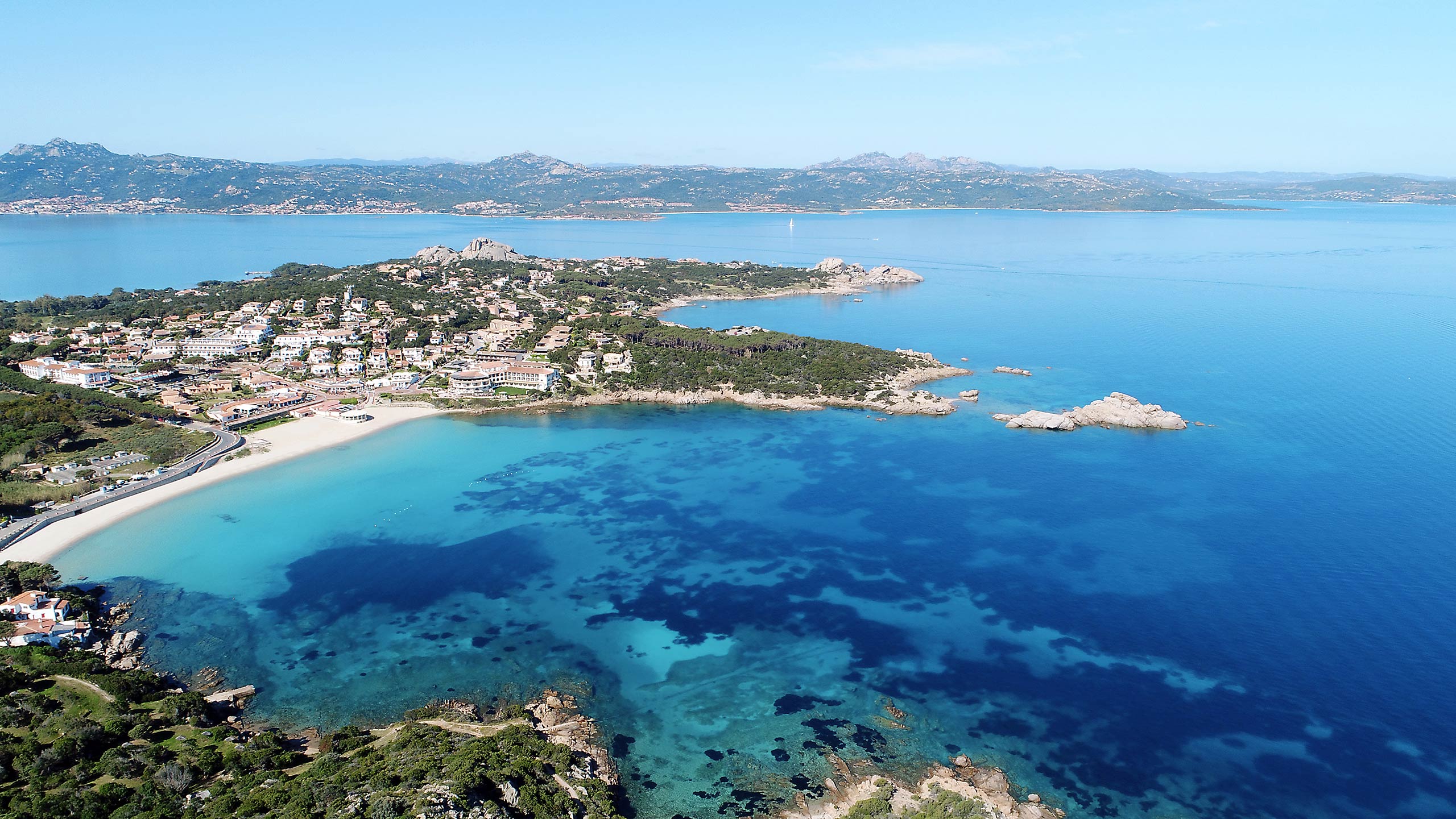 Vista aerea Baja Sardinia | Costa Smeralda - Sardegna